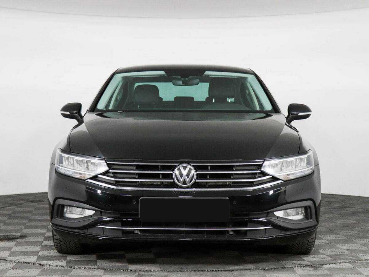 Volkswagen Passat б/у, 2020, Роботизированная. Фото: #1