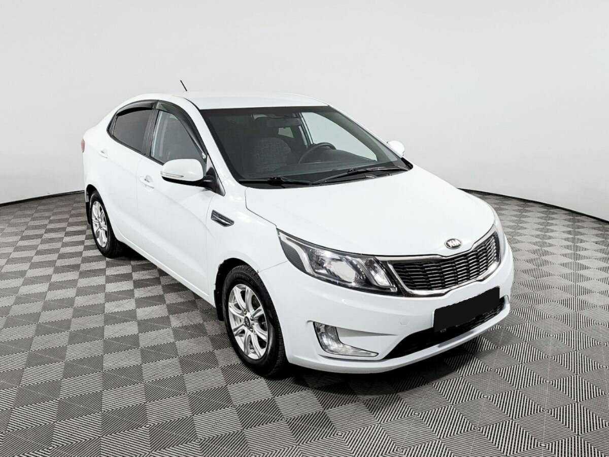 Kia Rio б/у, 2013, Механическая. Фото: #2