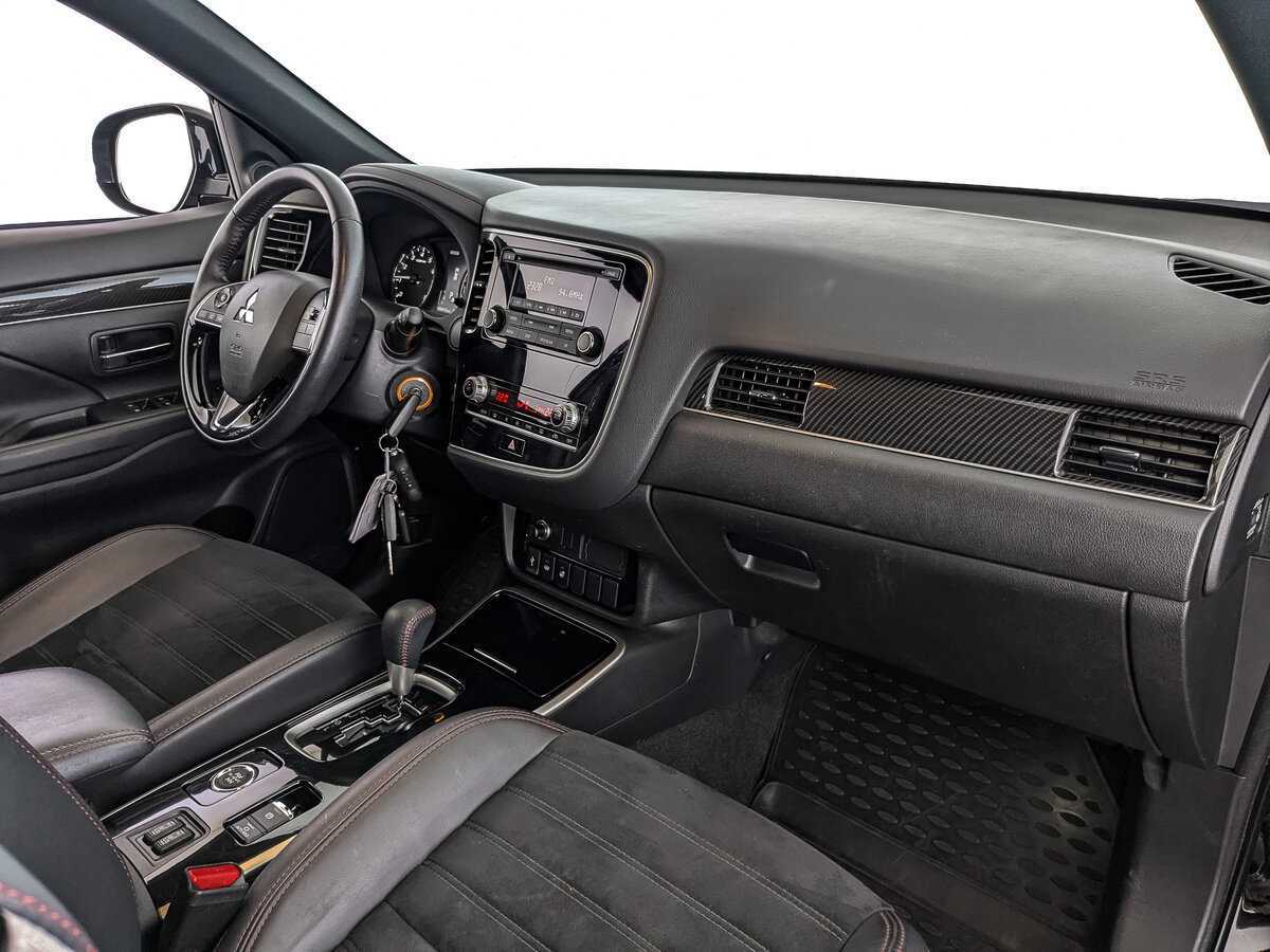 Mitsubishi Outlander б/у, 2021, Вариатор. Фото: #12