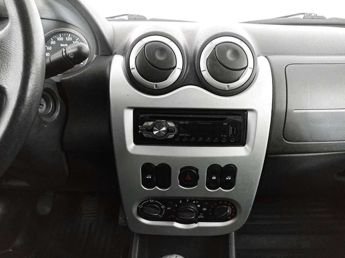 Renault Sandero б/у, 2012, Механическая. Фото: #12