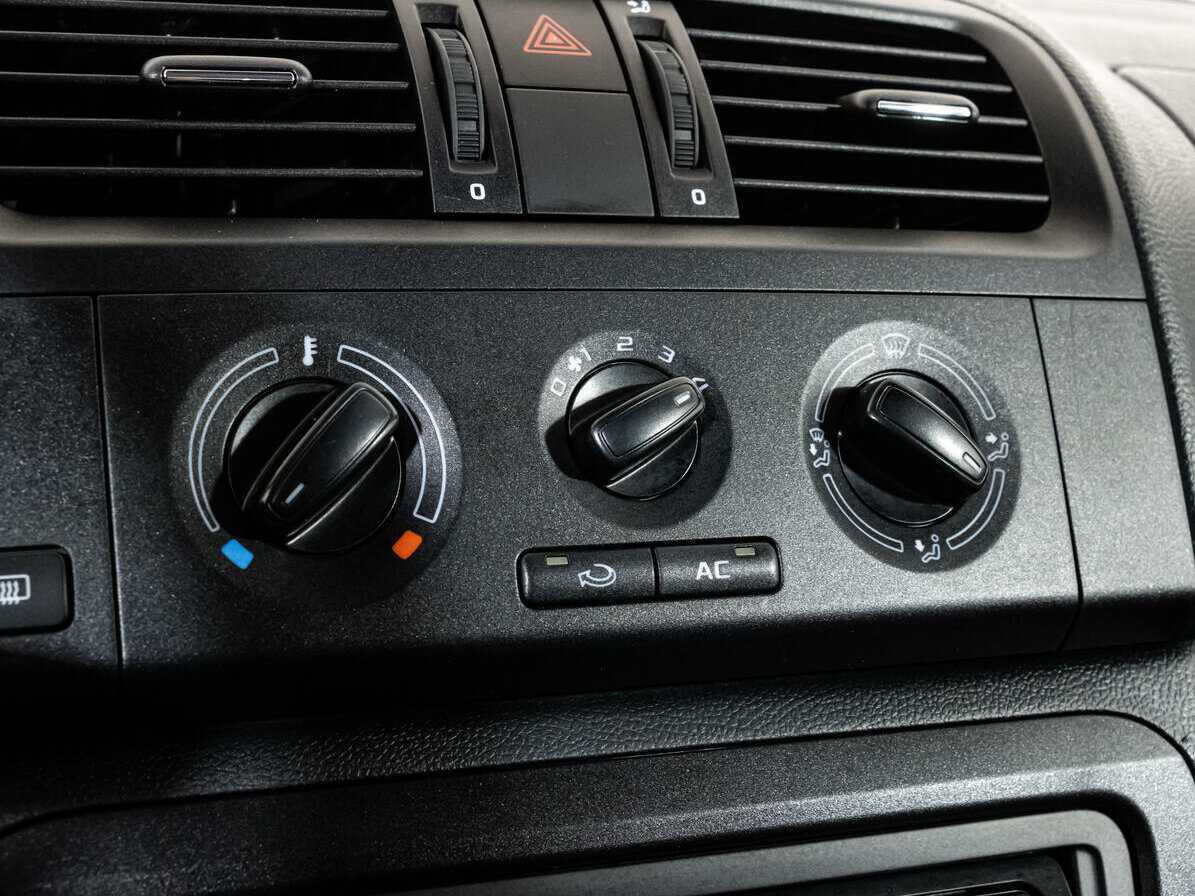 Skoda Fabia б/у, 2012, Механическая. Фото: #11