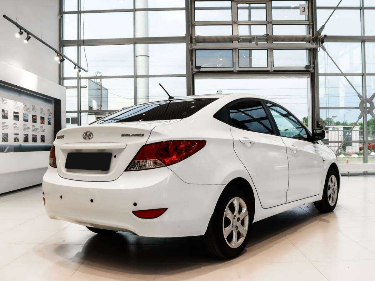 Hyundai Solaris б/у, 2012, Автоматическая. Фото: #4