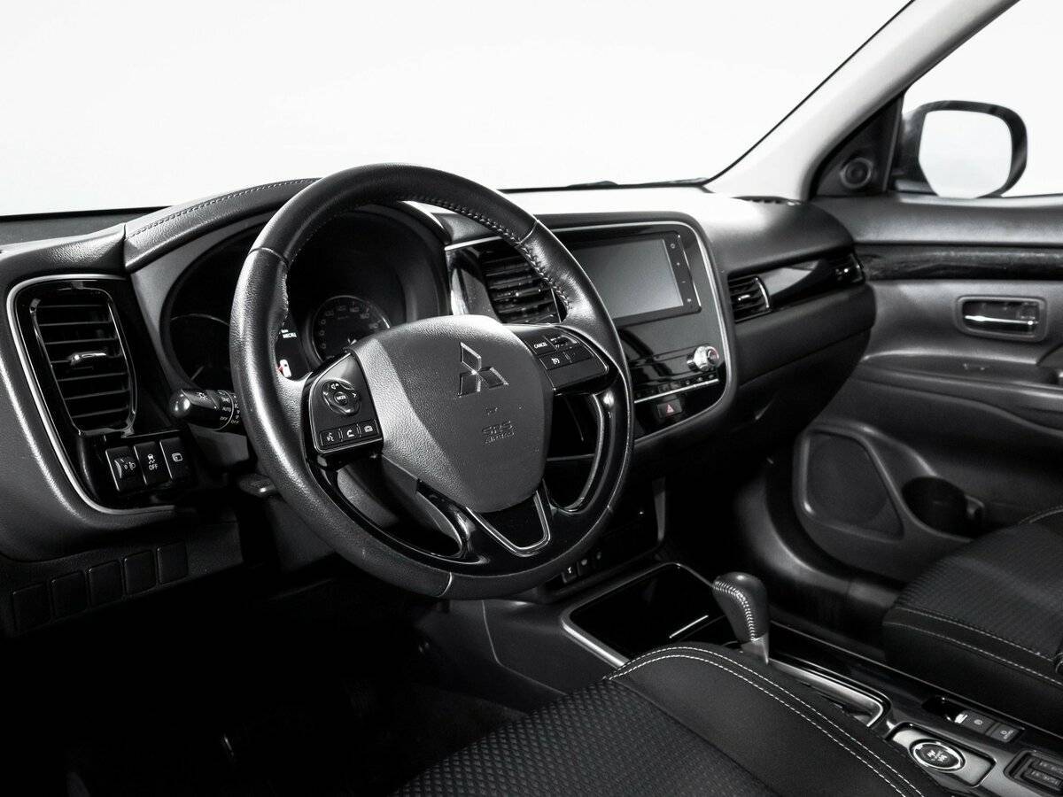 Mitsubishi Outlander б/у, 2021, Вариатор. Фото: #13
