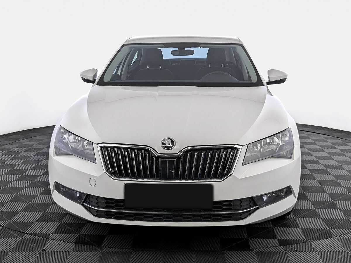 Skoda Superb б/у, 2017, Роботизированная. Фото: #1