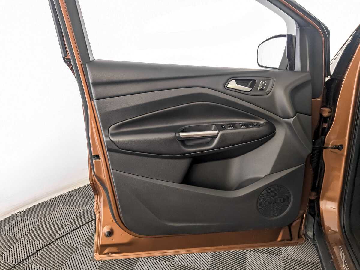 Ford Kuga б/у, 2018, Автоматическая. Фото: #18