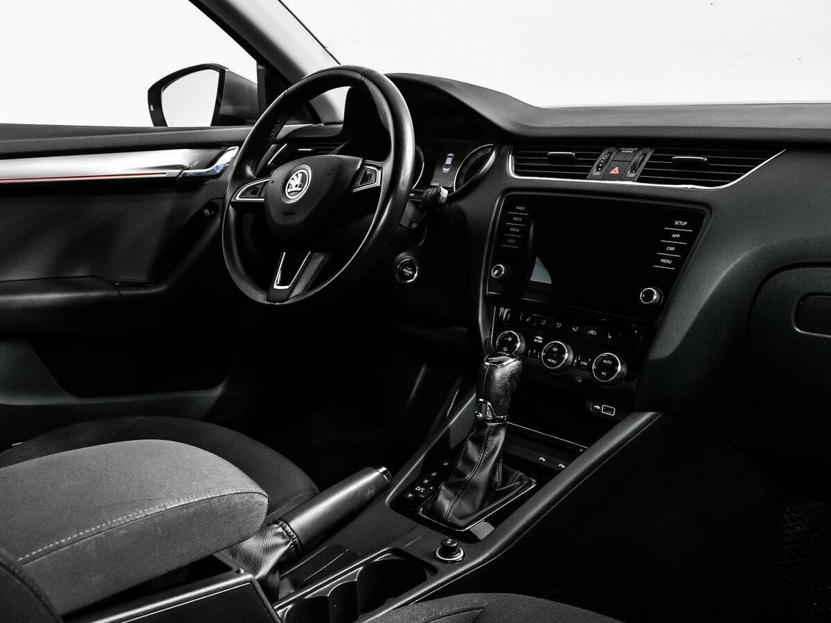 Skoda Octavia б/у, 2018, Роботизированная. Фото: #8