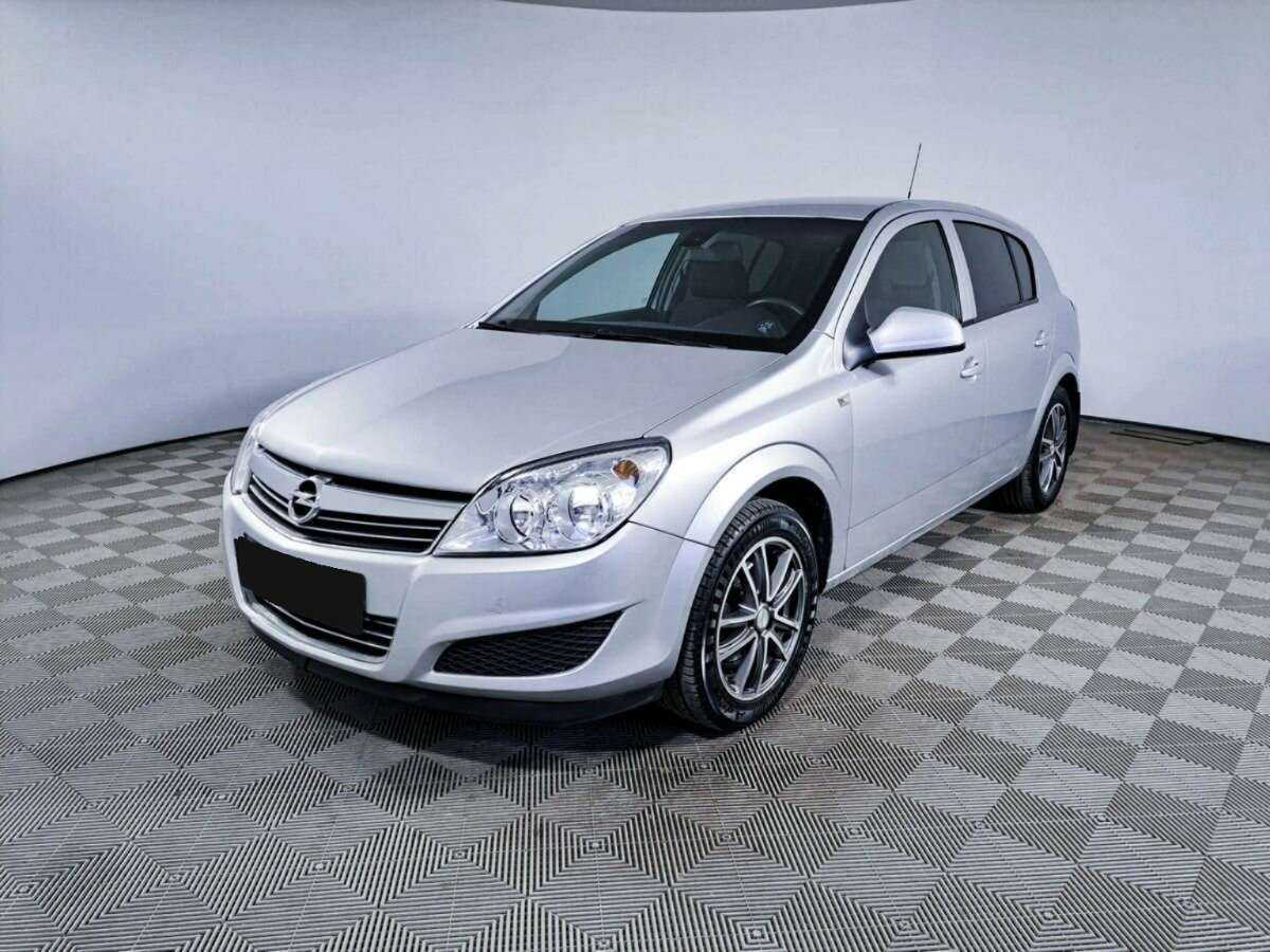 Opel Astra б/у, 2013, Механическая. Посмотреть фото