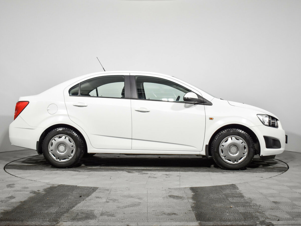 Chevrolet Aveo б/у, 2014, Автоматическая. Фото: #3