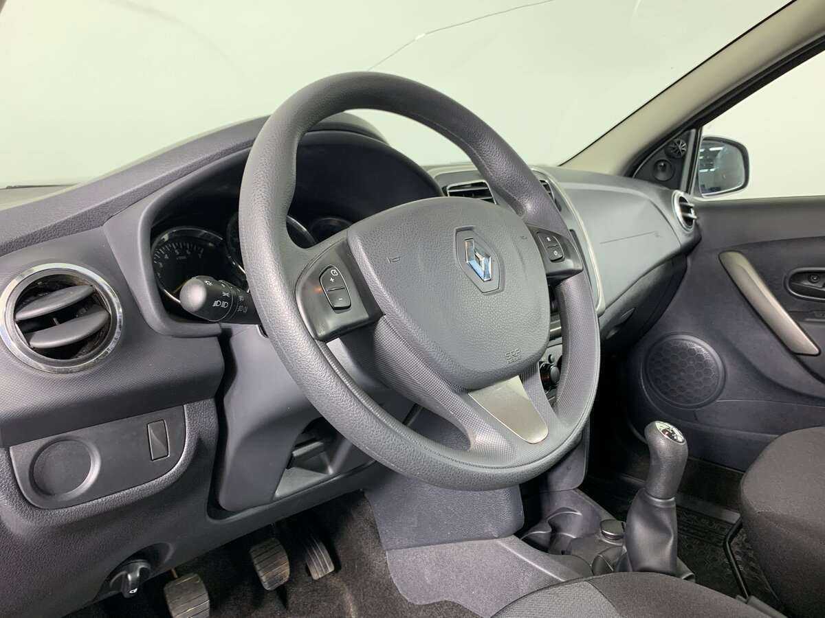 Renault Sandero б/у, 2017, Механическая. Фото: #8