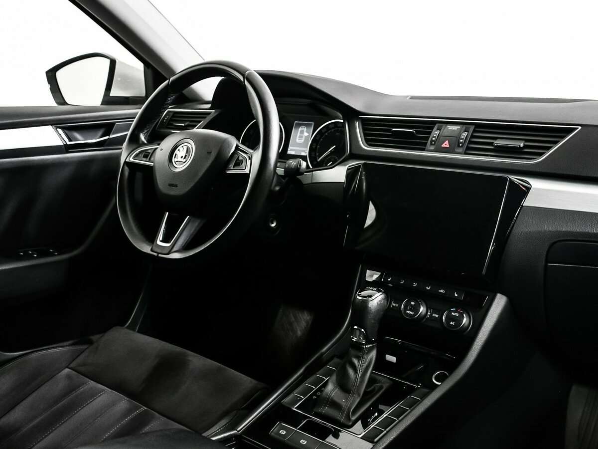Skoda Superb б/у, 2016, Роботизированная. Фото: #8