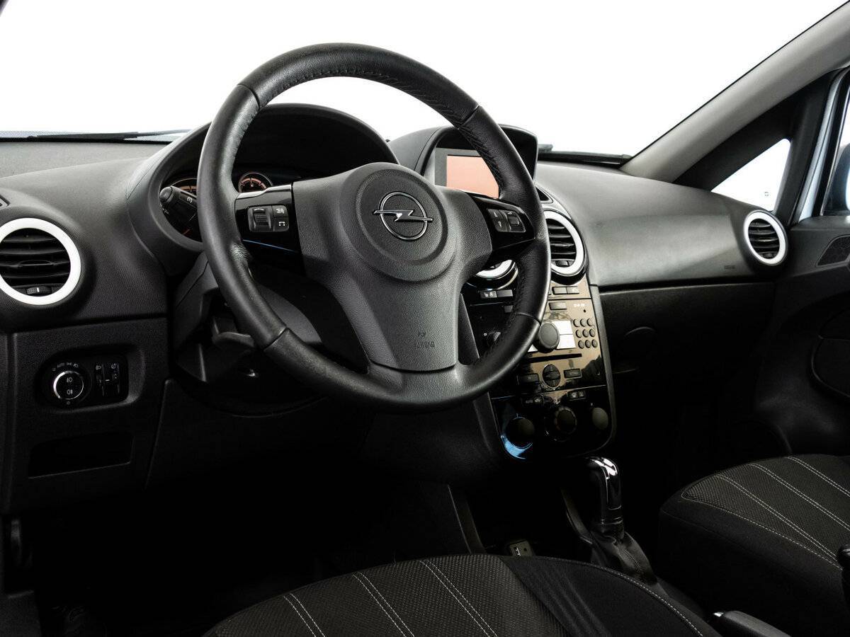 Opel Corsa б/у, 2013, Автоматическая. Фото: #8