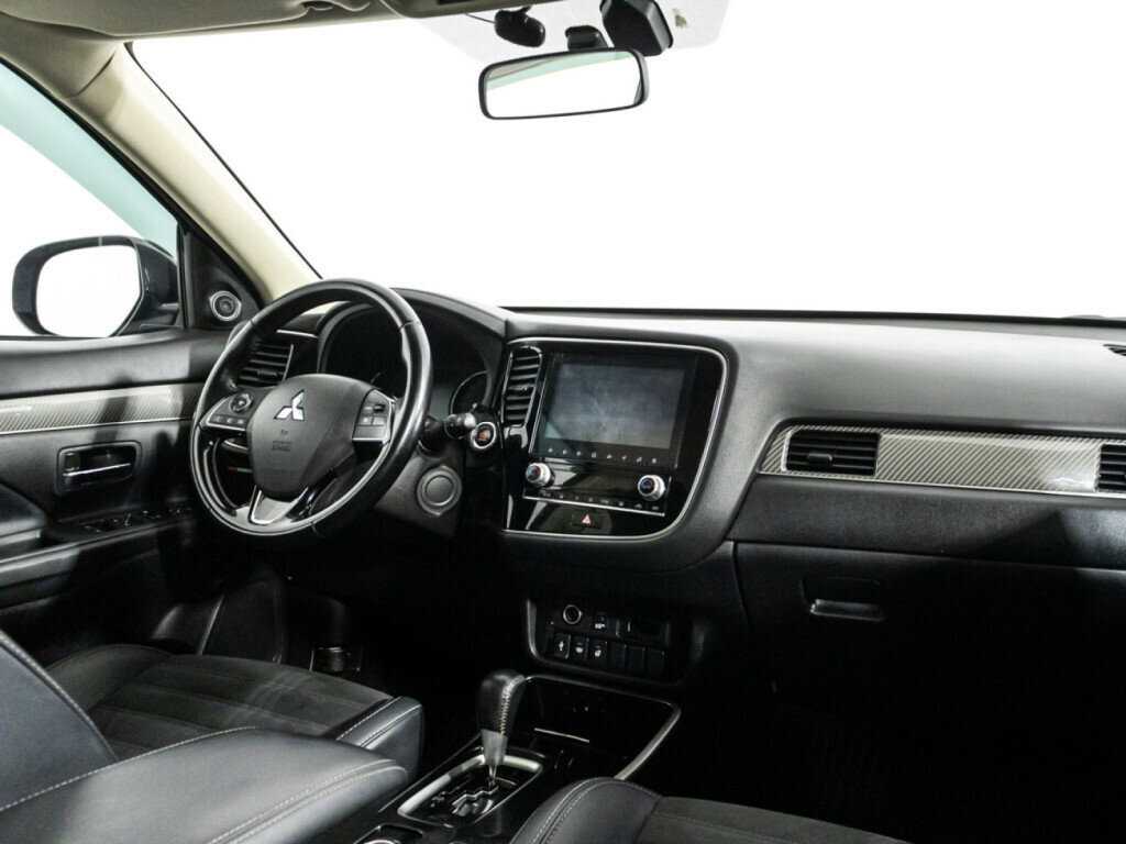 Mitsubishi Outlander б/у, 2021, Вариатор. Фото: #8