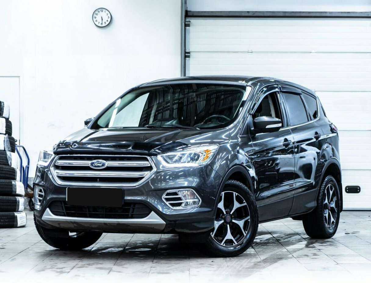 Ford Kuga б/у, 2017, Автоматическая. Фото: #0