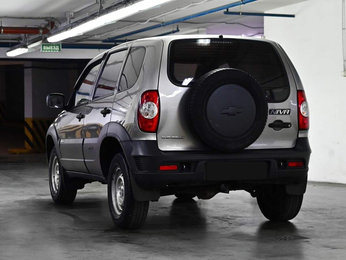 Chevrolet Niva б/у, 2014, Механическая. Фото: #2