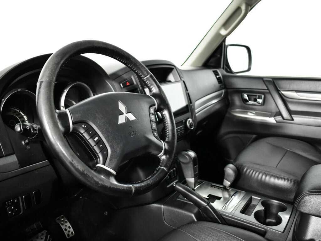 Mitsubishi Pajero б/у, 2014, Автоматическая. Фото: #12