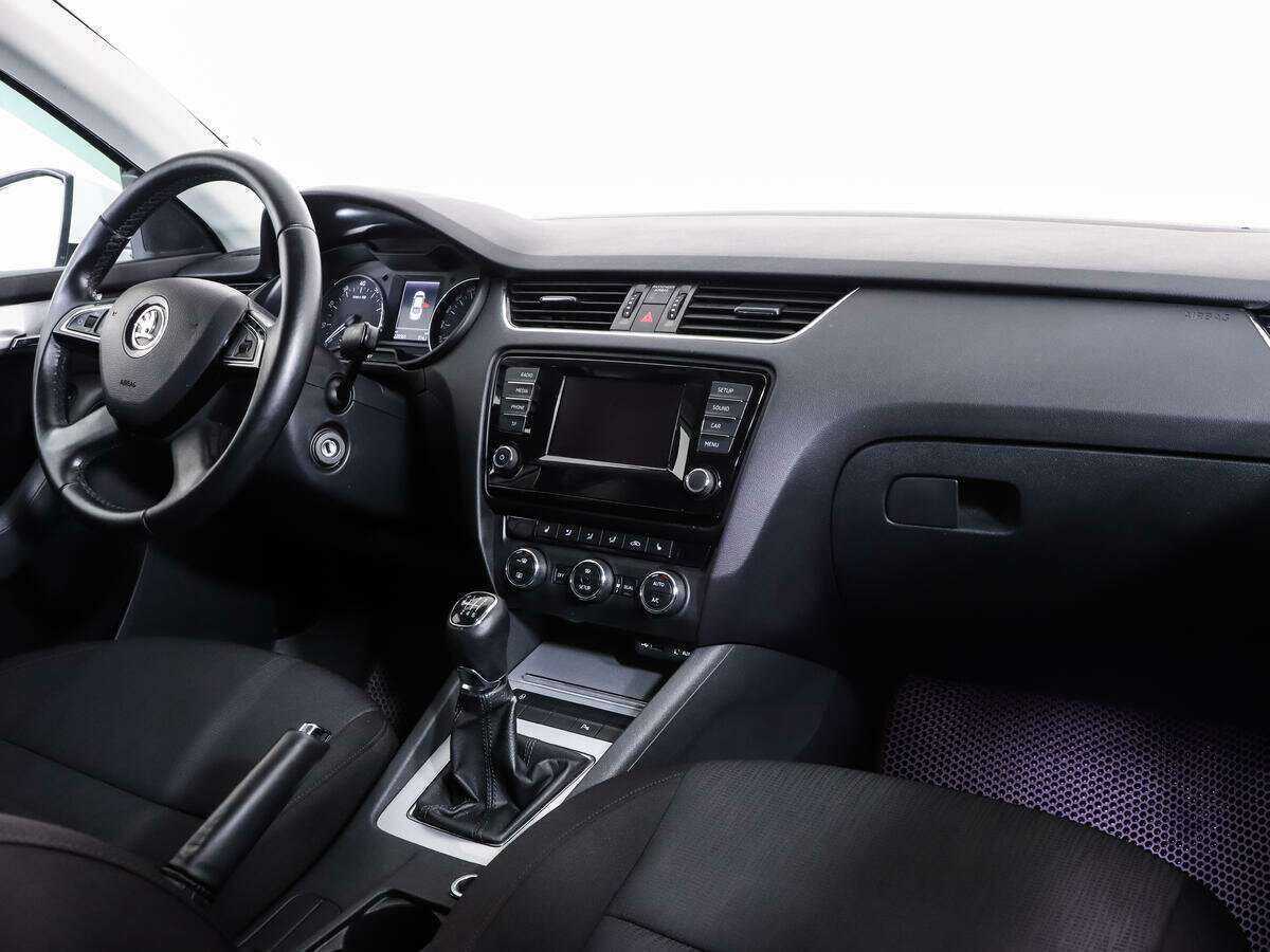Skoda Octavia б/у, 2015, Механическая. Фото: #6