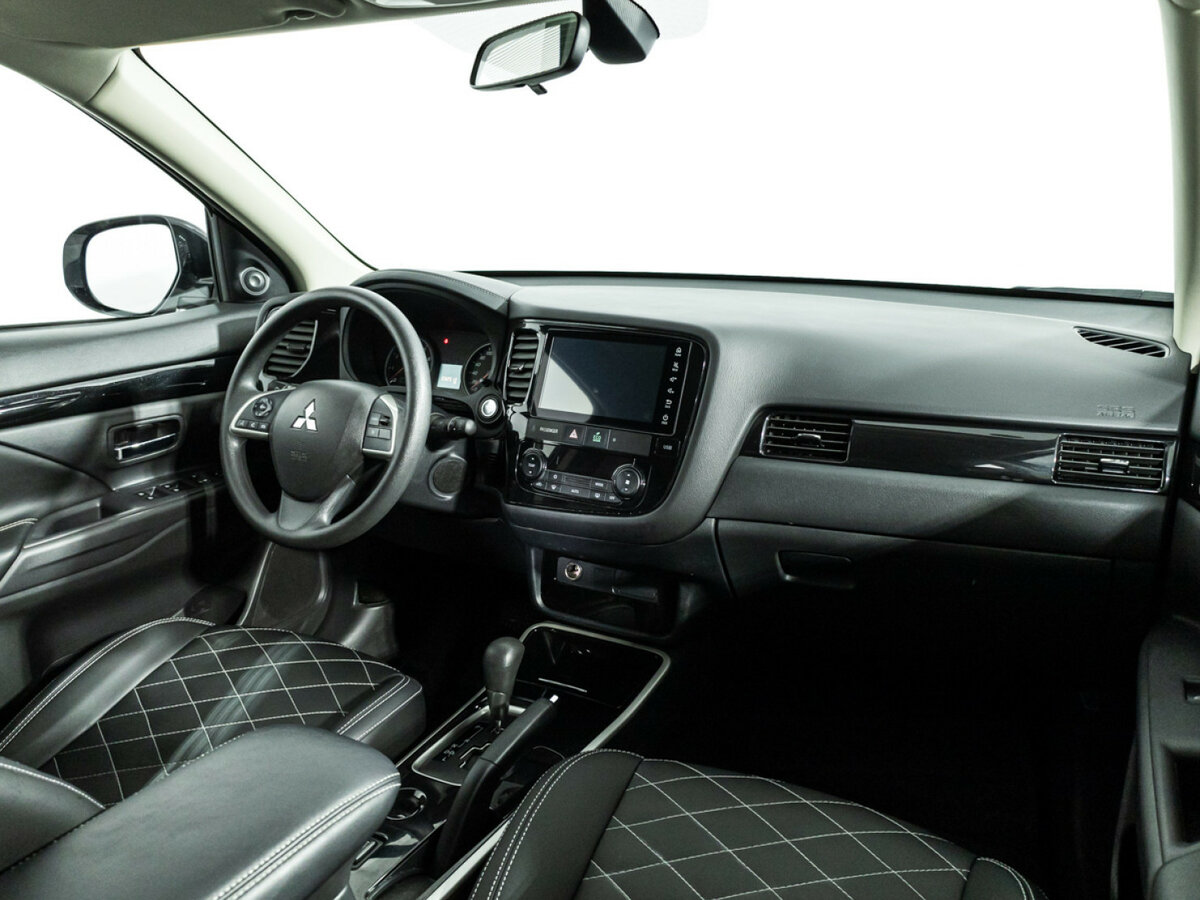 Mitsubishi Outlander б/у, 2022, Вариатор. Фото: #6