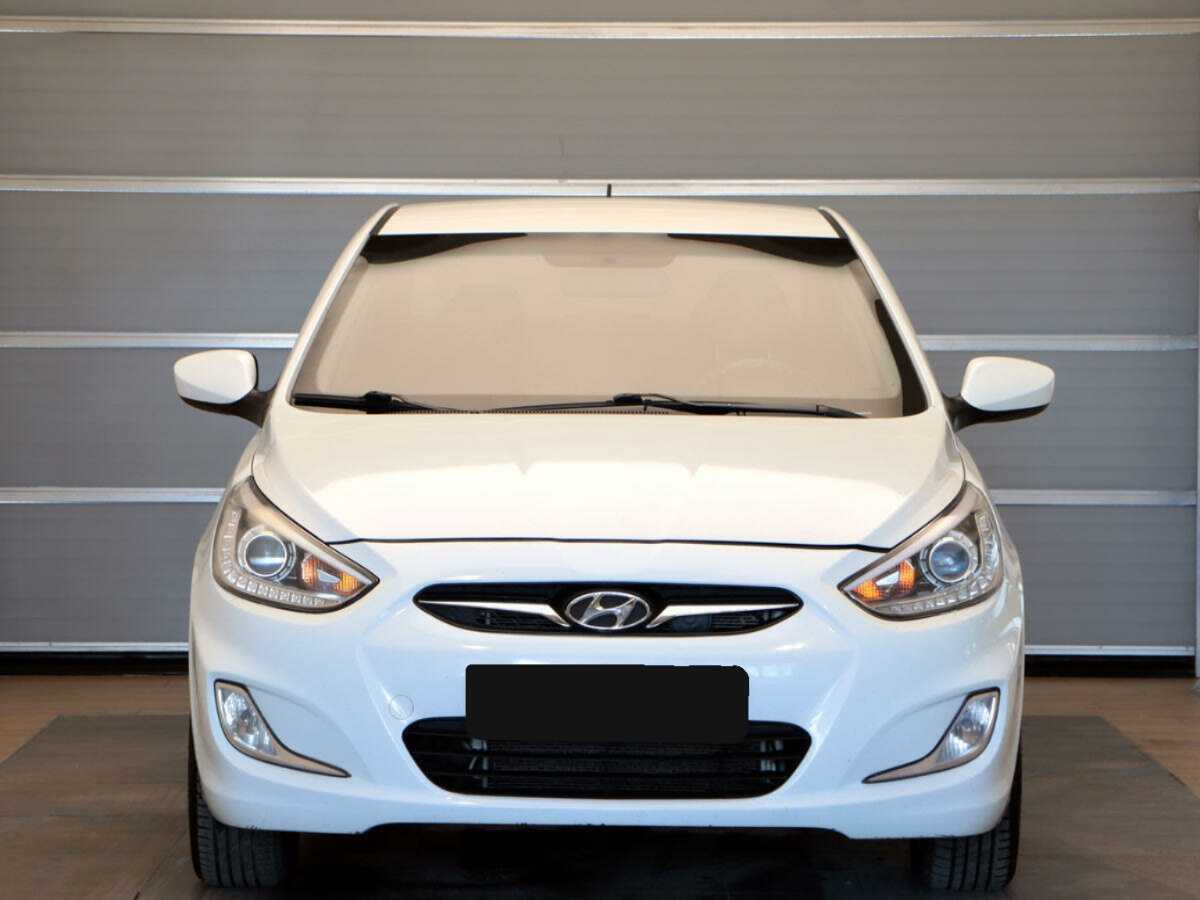 Hyundai Solaris б/у, 2013, Автоматическая. Фото: #1