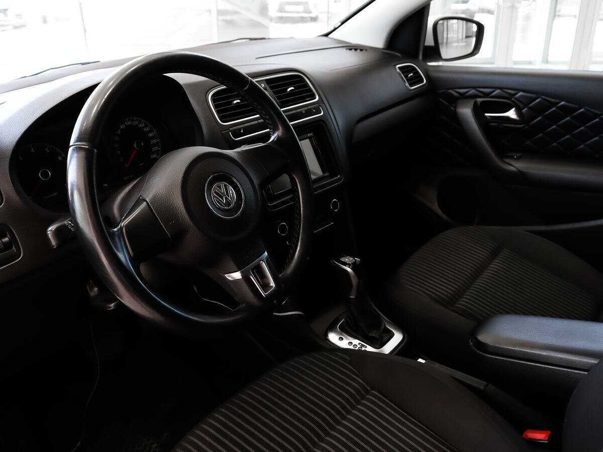 Volkswagen Polo б/у, 2013, Автоматическая. Фото: #6