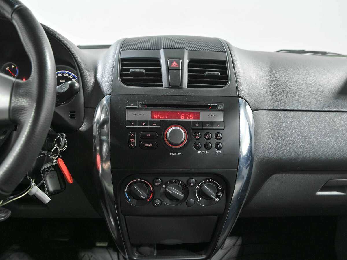 Suzuki SX4 б/у, 2013, Автоматическая. Фото: #9