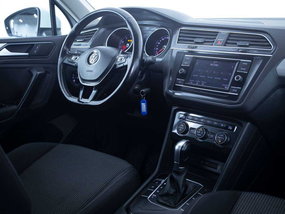 Volkswagen Tiguan б/у, 2018, Роботизированная. Фото: #10