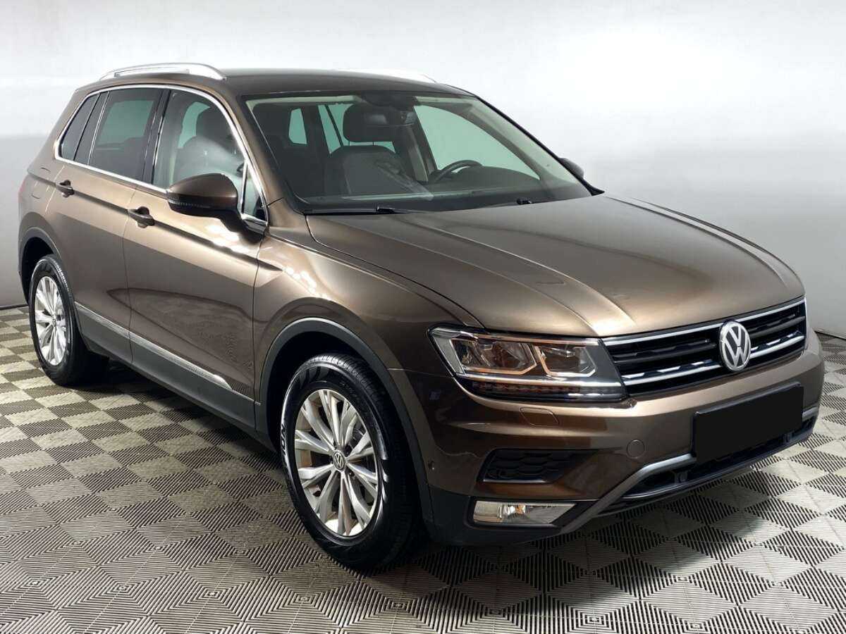 Volkswagen Tiguan б/у, 2017, Роботизированная. Фото: #2