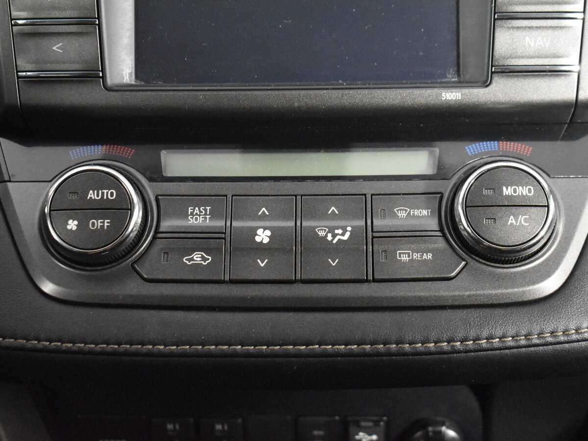 Toyota RAV4 б/у, 2015, Механическая. Фото: #14