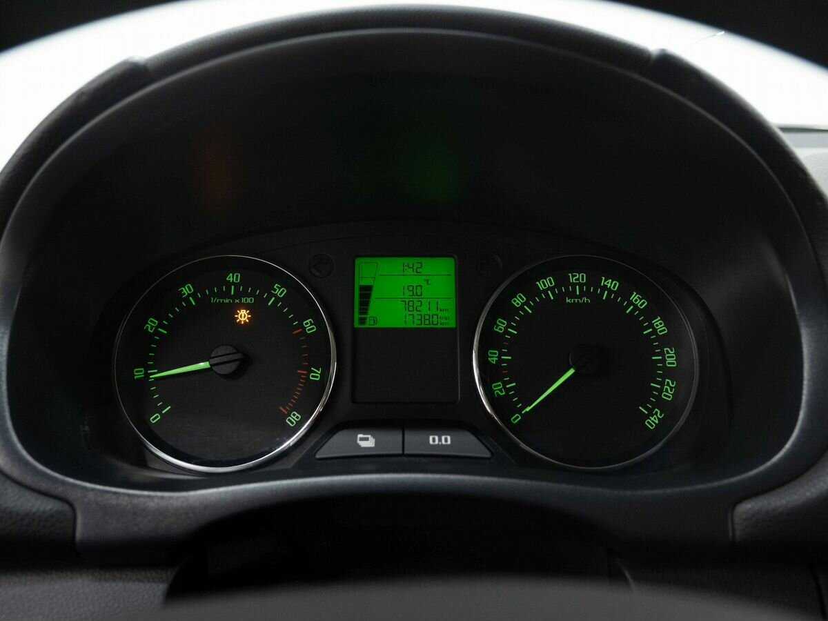 Skoda Fabia б/у, 2013, Механическая. Фото: #15