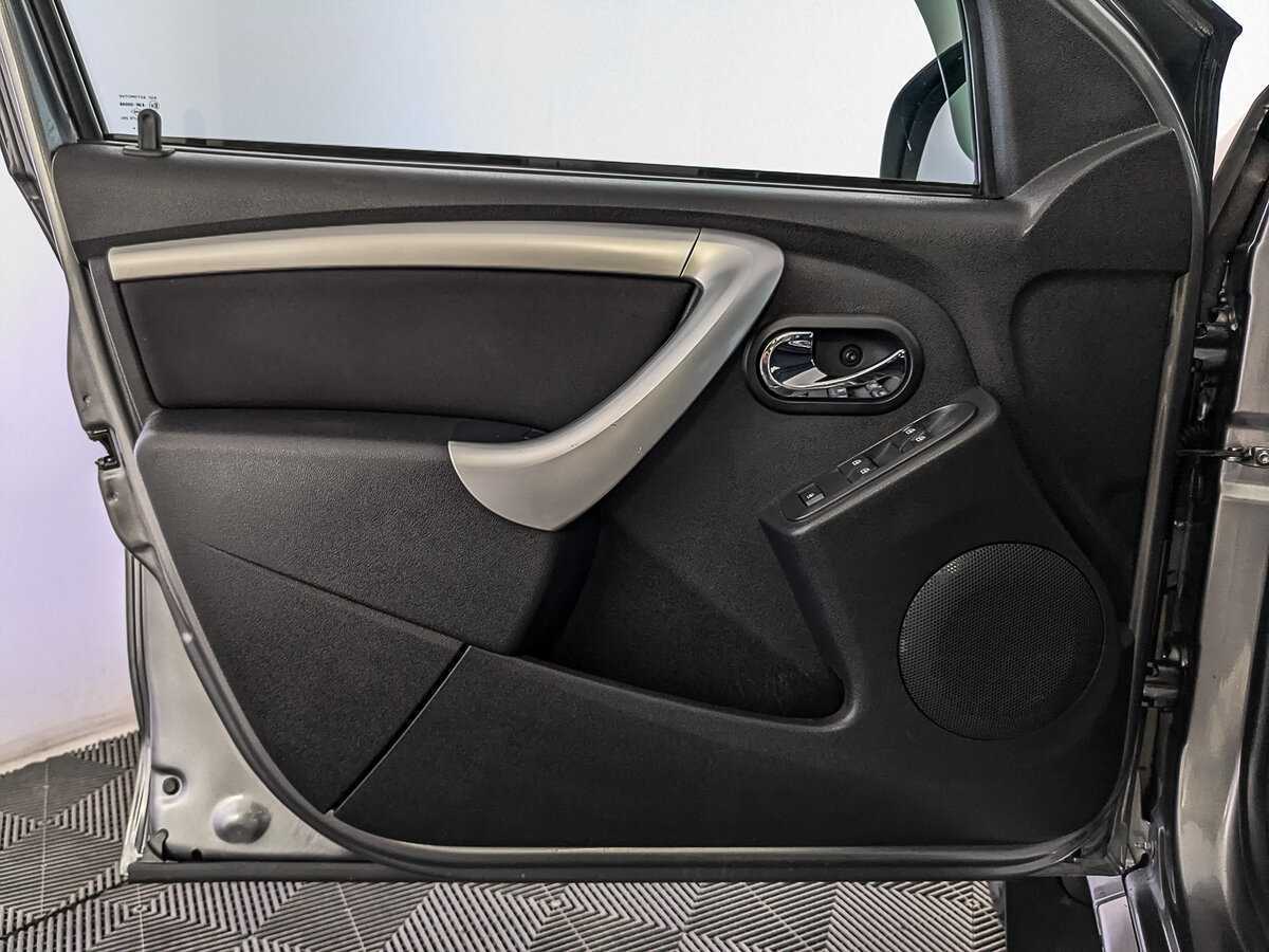 Nissan Terrano б/у, 2020, Механическая. Фото: #16
