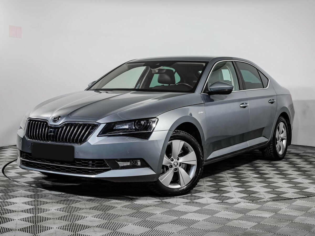 Skoda Superb б/у, 2016, Роботизированная. Фото: #0