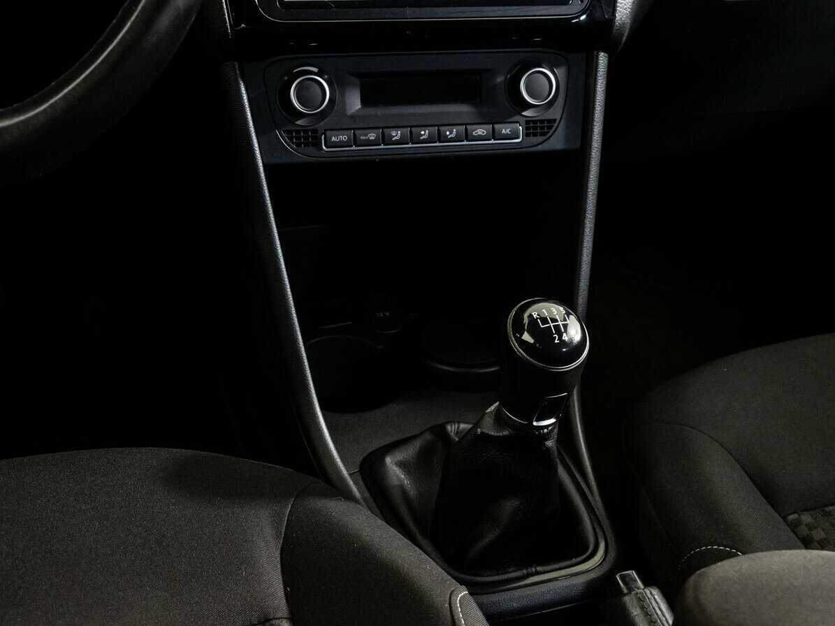 Volkswagen Polo б/у, 2018, Механическая. Фото: #12