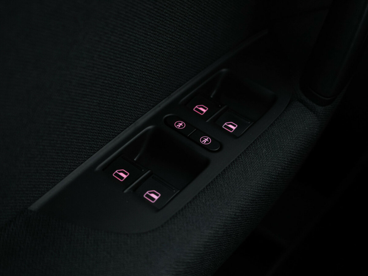 Volkswagen Touareg б/у, 2012, Автоматическая. Фото: #14