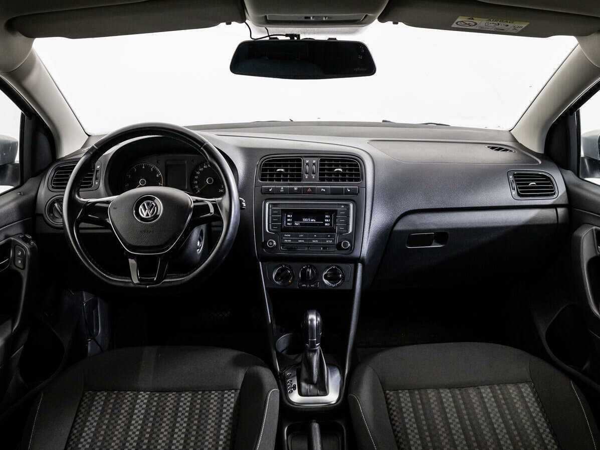 Volkswagen Polo б/у, 2016, Автоматическая. Фото: #12