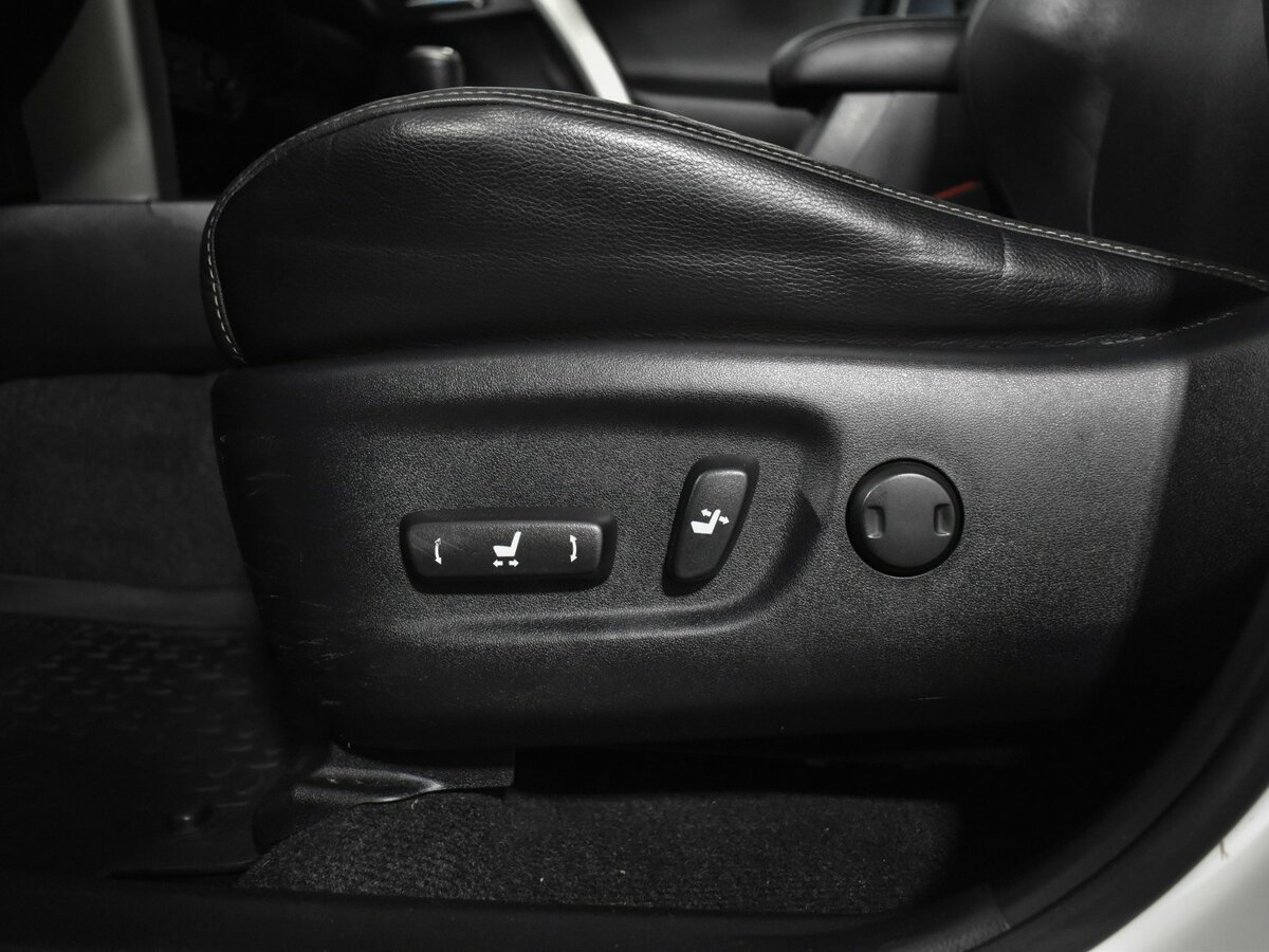 Toyota RAV4 б/у, 2015, Автоматическая. Фото: #8