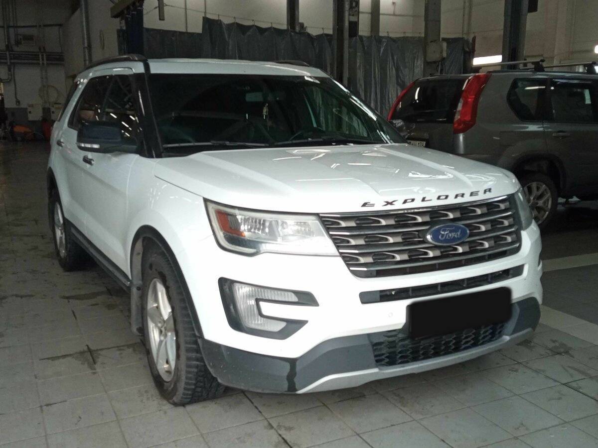 Ford Explorer б/у, 2017, Автоматическая. Фото: #1