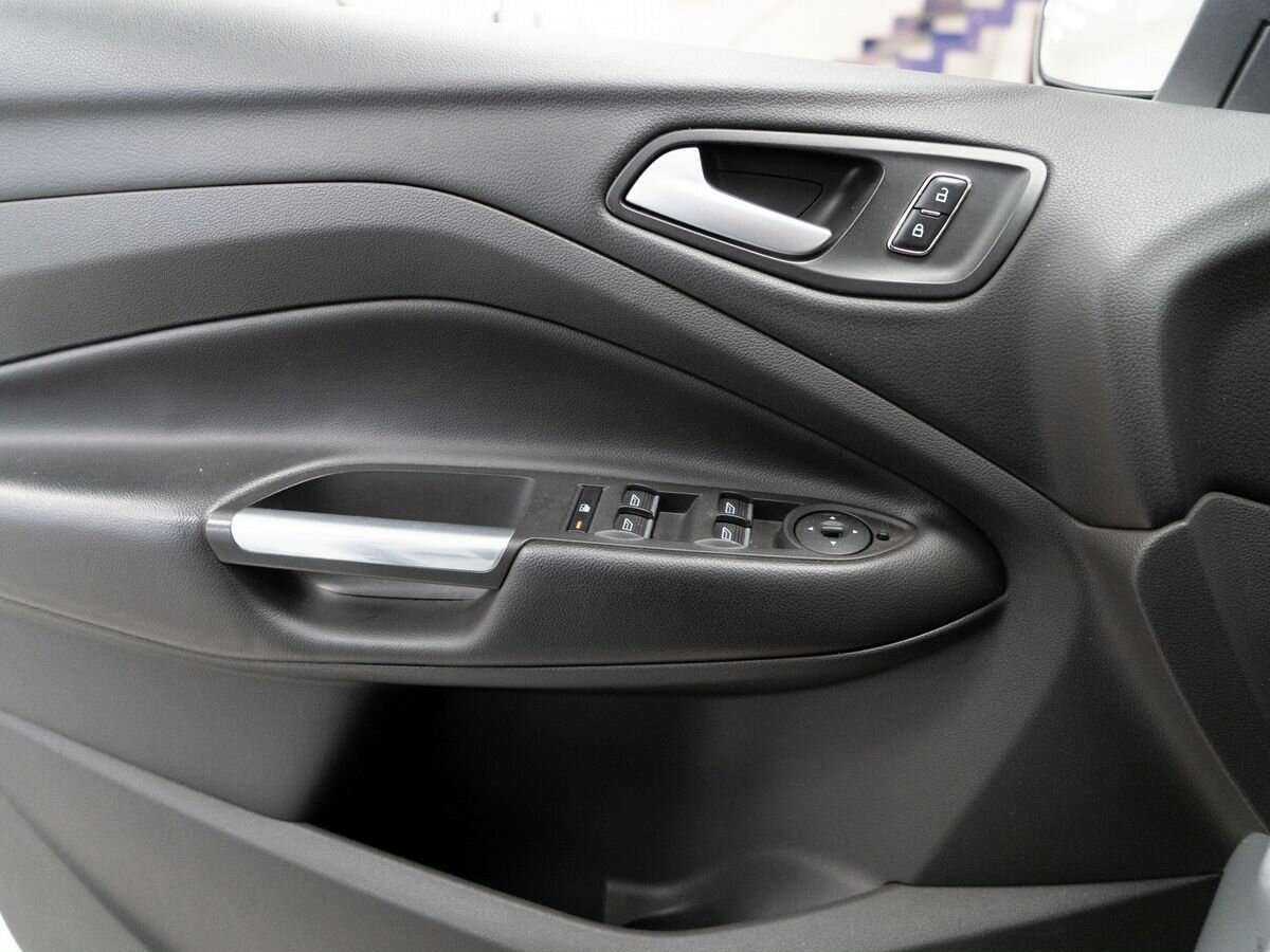 Ford Kuga б/у, 2015, Автоматическая. Фото: #11