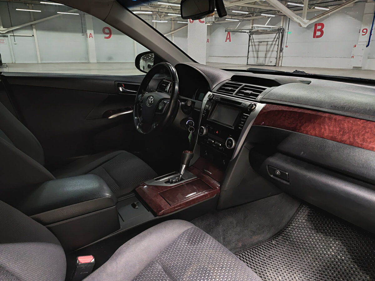 Toyota Camry б/у, 2014, Автоматическая. Фото: #10