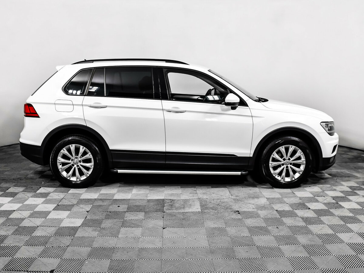 Volkswagen Tiguan б/у, 2020, Роботизированная. Фото: #3