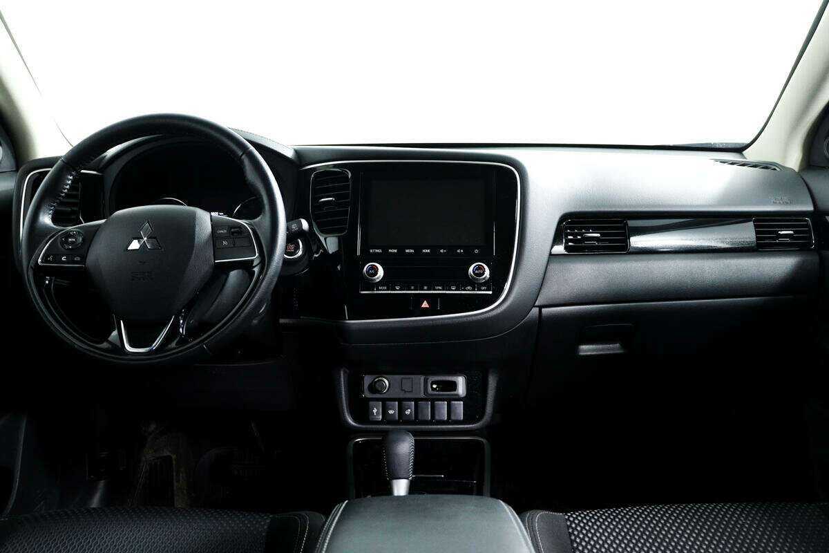 Mitsubishi Outlander б/у, 2022, Вариатор. Фото: #10