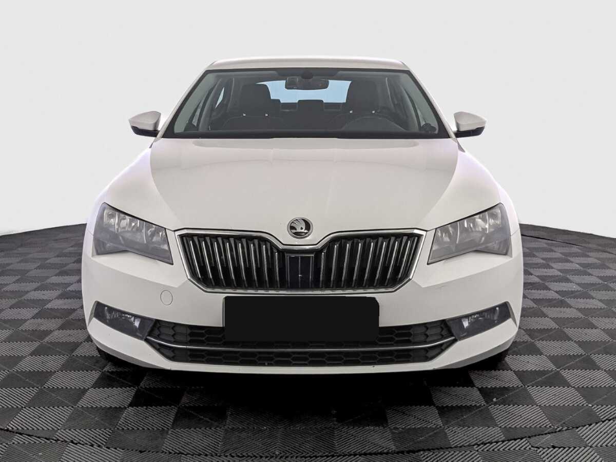 Skoda Superb б/у, 2017, Роботизированная. Фото: #1