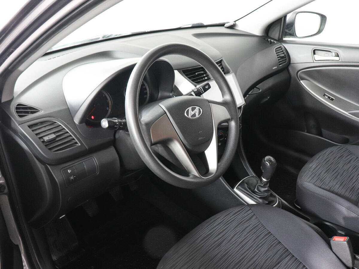 Hyundai Solaris б/у, 2016, Механическая. Фото: #8