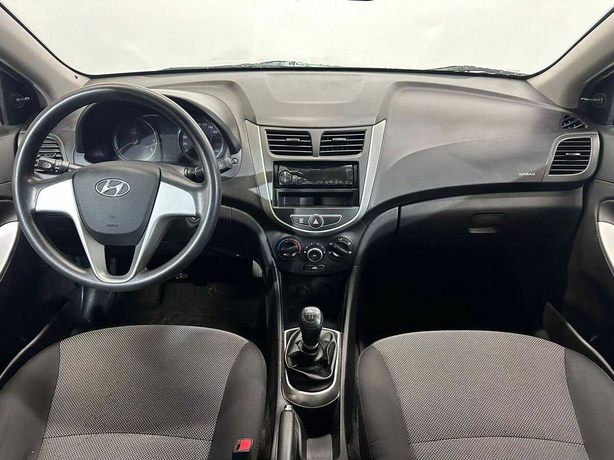 Hyundai Solaris б/у, 2014, Механическая. Фото: #8