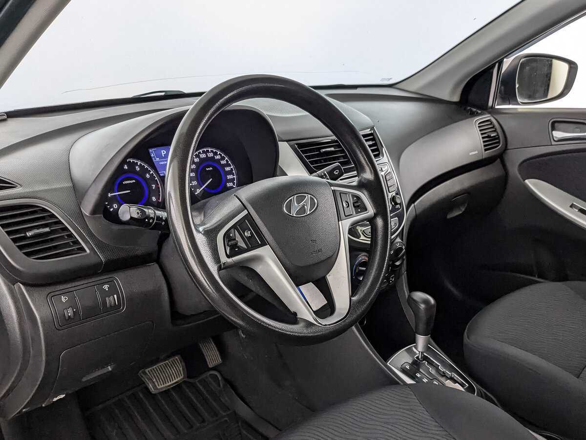 Hyundai Solaris б/у, 2012, Автоматическая. Фото: #10
