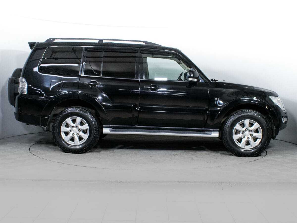 Mitsubishi Pajero б/у, 2014, Автоматическая. Фото: #3