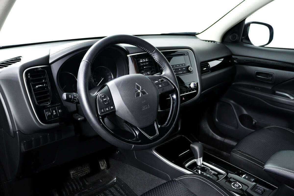Mitsubishi Outlander б/у, 2020, Вариатор. Фото: #12