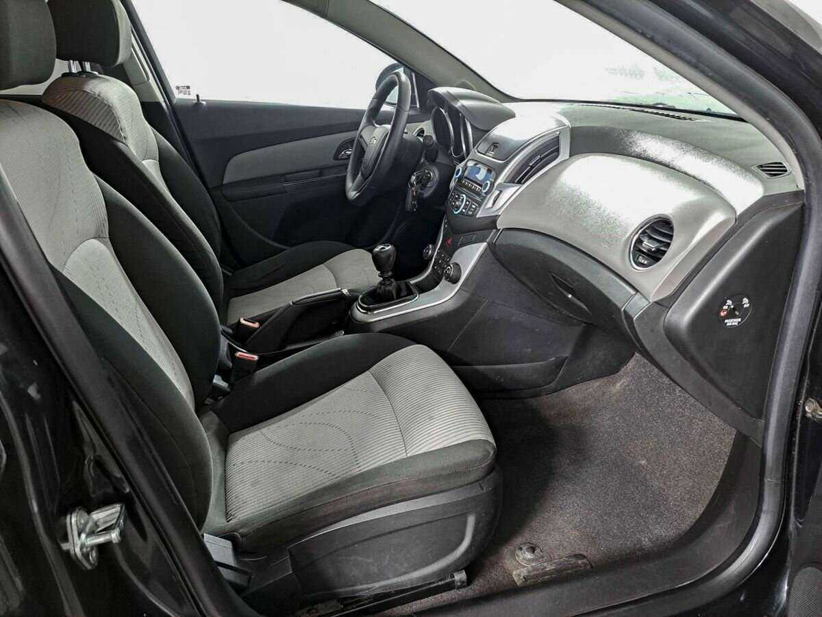 Chevrolet Cruze б/у, 2013, Механическая. Фото: #10