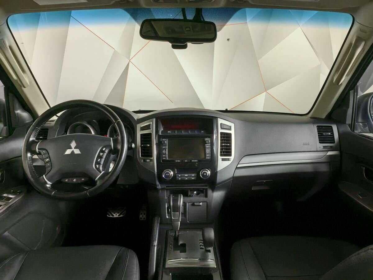 Mitsubishi Pajero б/у, 2015, Автоматическая. Фото: #9