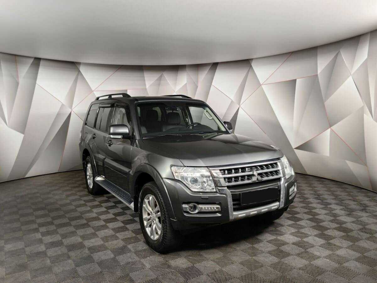 Mitsubishi Pajero б/у, 2015, Автоматическая. Фото: #2