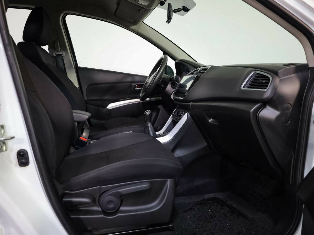 Suzuki SX4 б/у, 2017, Механическая. Фото: #16