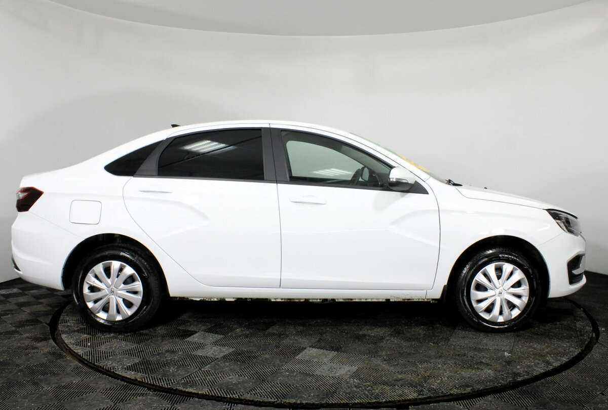 Lada (ВАЗ) Vesta б/у, 2023, Механическая. Посмотреть фото